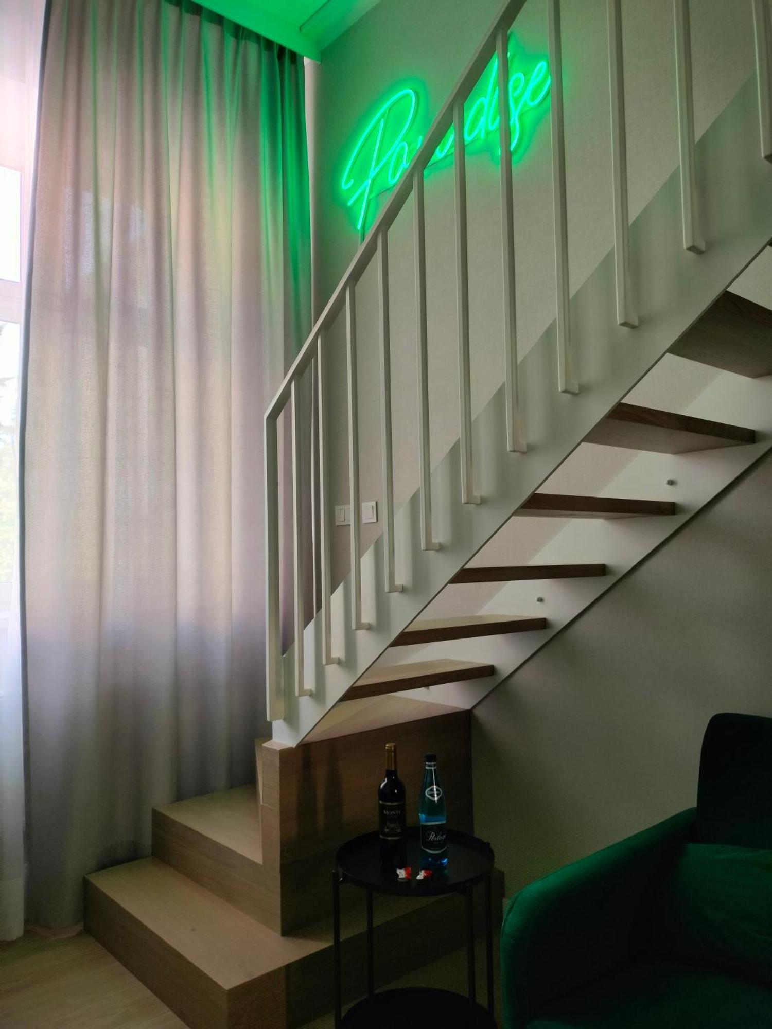 Apartament Paradise Zarzadzany Przez Gospodarza Osobe Fizyczna Self Check In Rzeszow Ngoại thất bức ảnh